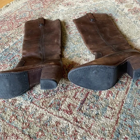 Frye | Jackie Button | Dark Brown - Picture 2 of 7